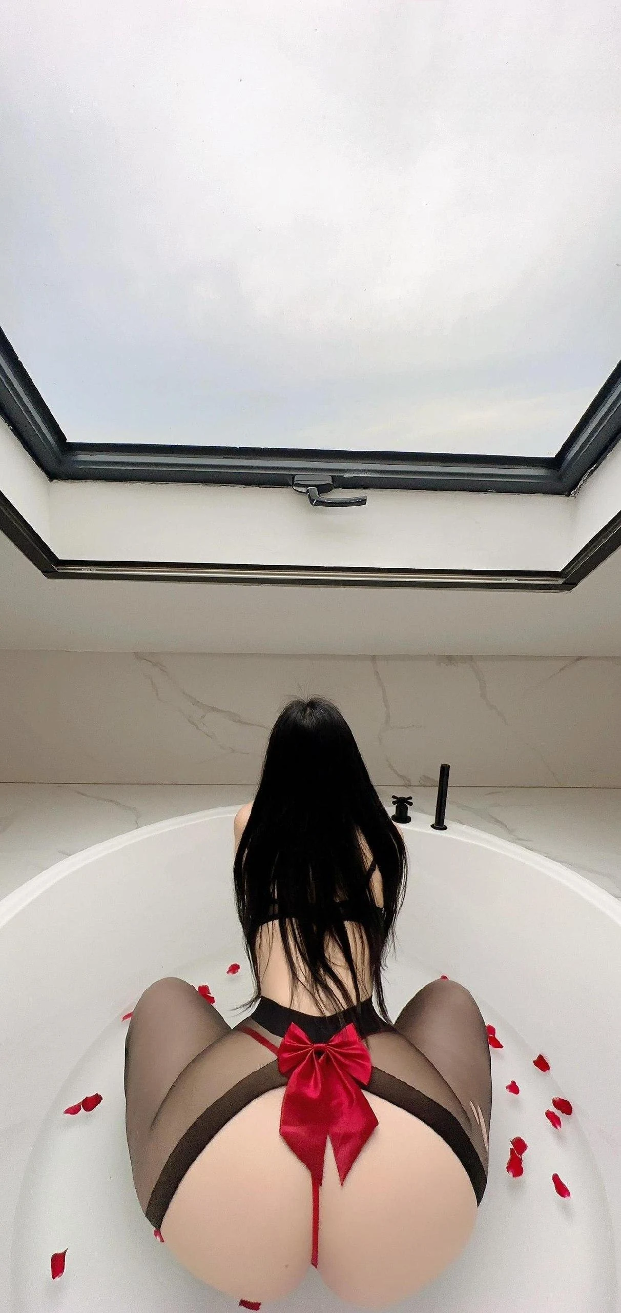 俏妞qiaoniuTT – 花瓣蜜桃 18P 1V